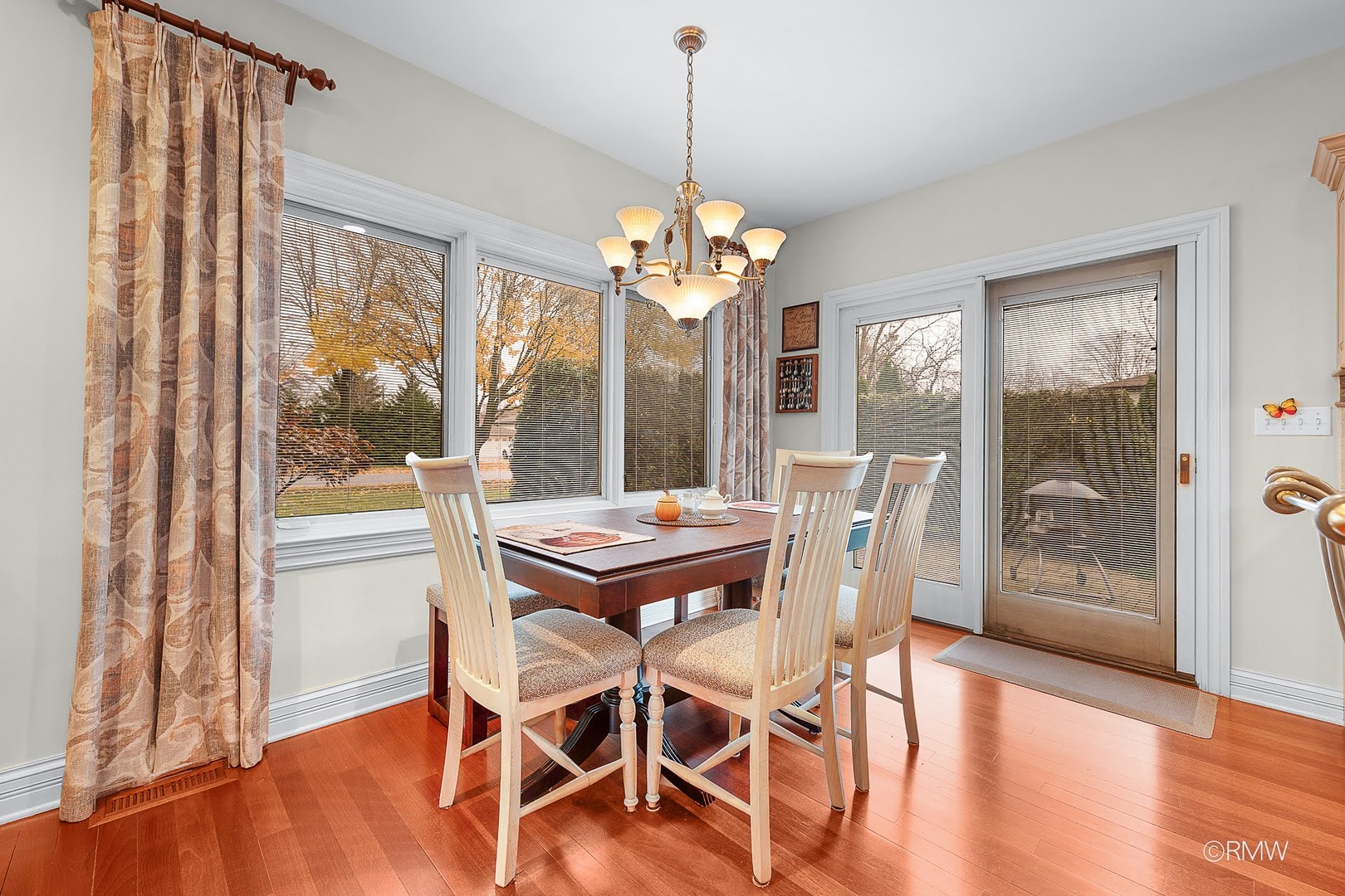 501 Bonnie Brae Avenue, Itasca, IL 60143