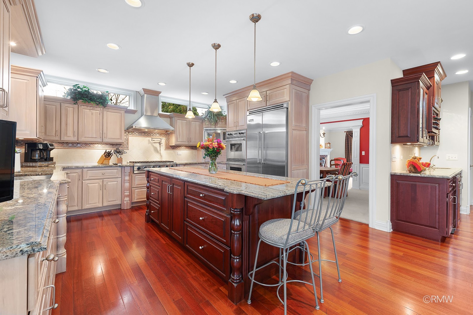 501 Bonnie Brae Avenue, Itasca, IL 60143