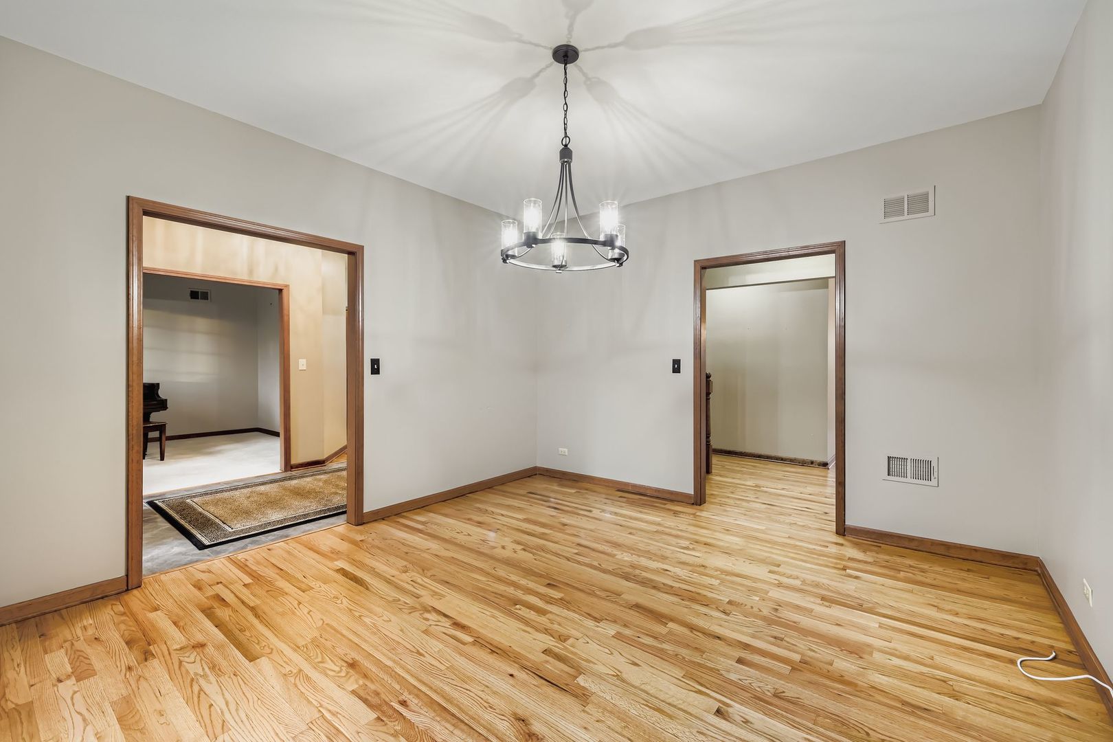 845 Harmon Boulevard, Hoffman Estates, IL 60169