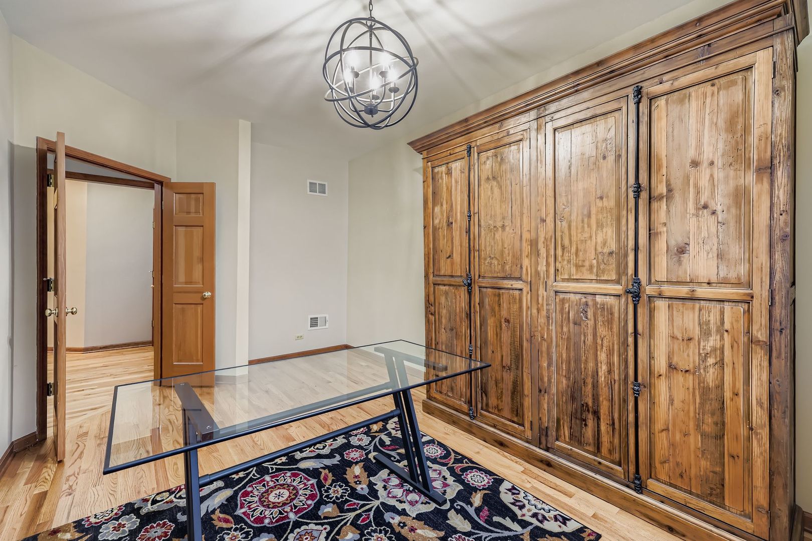 845 Harmon Boulevard, Hoffman Estates, IL 60169