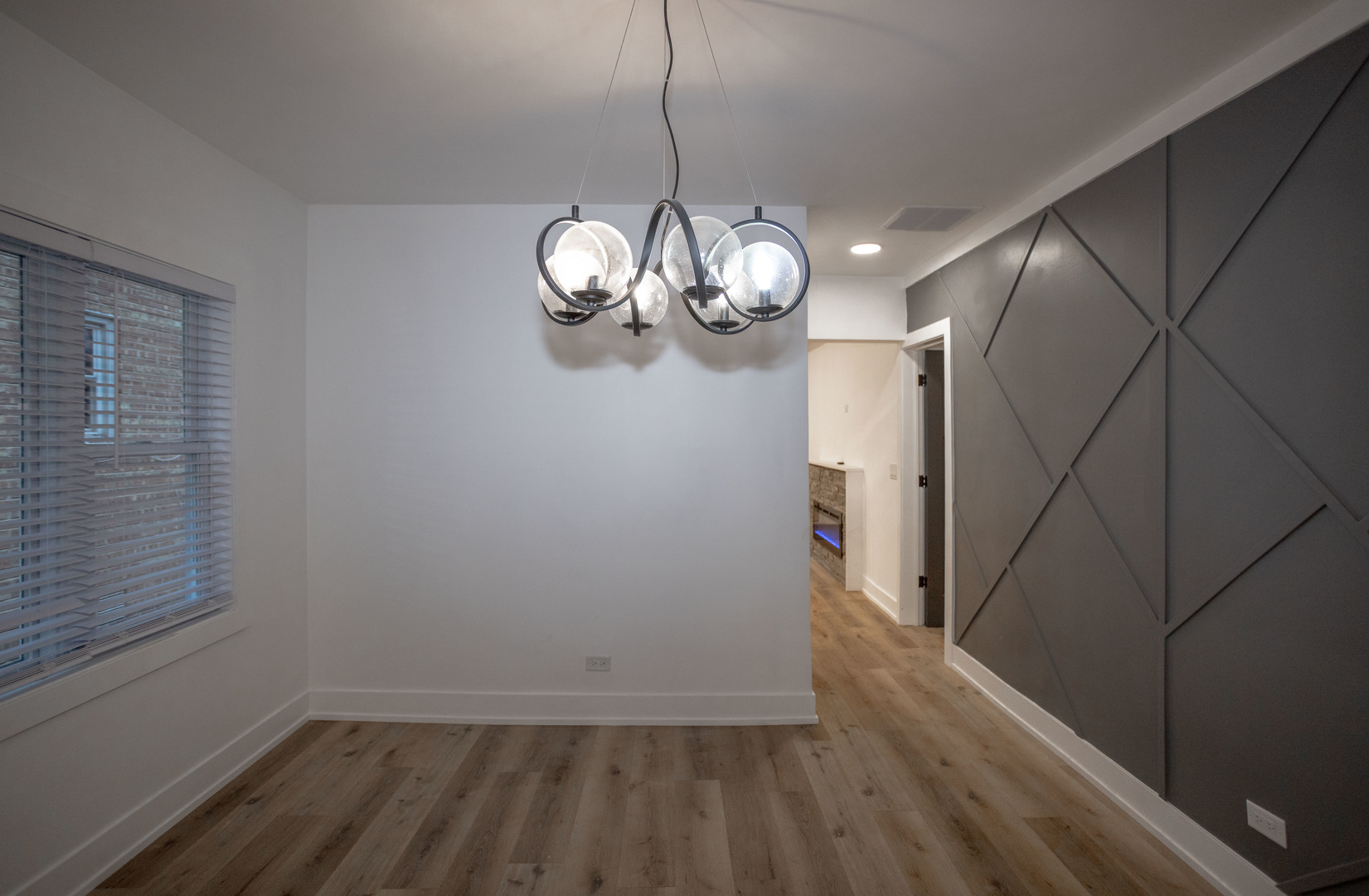 6614 W Belmont Avenue, Chicago, IL 60634