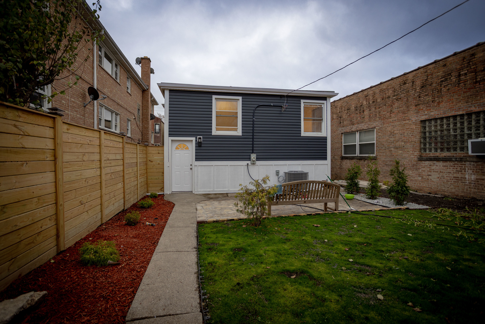 6614 W Belmont Avenue, Chicago, IL 60634