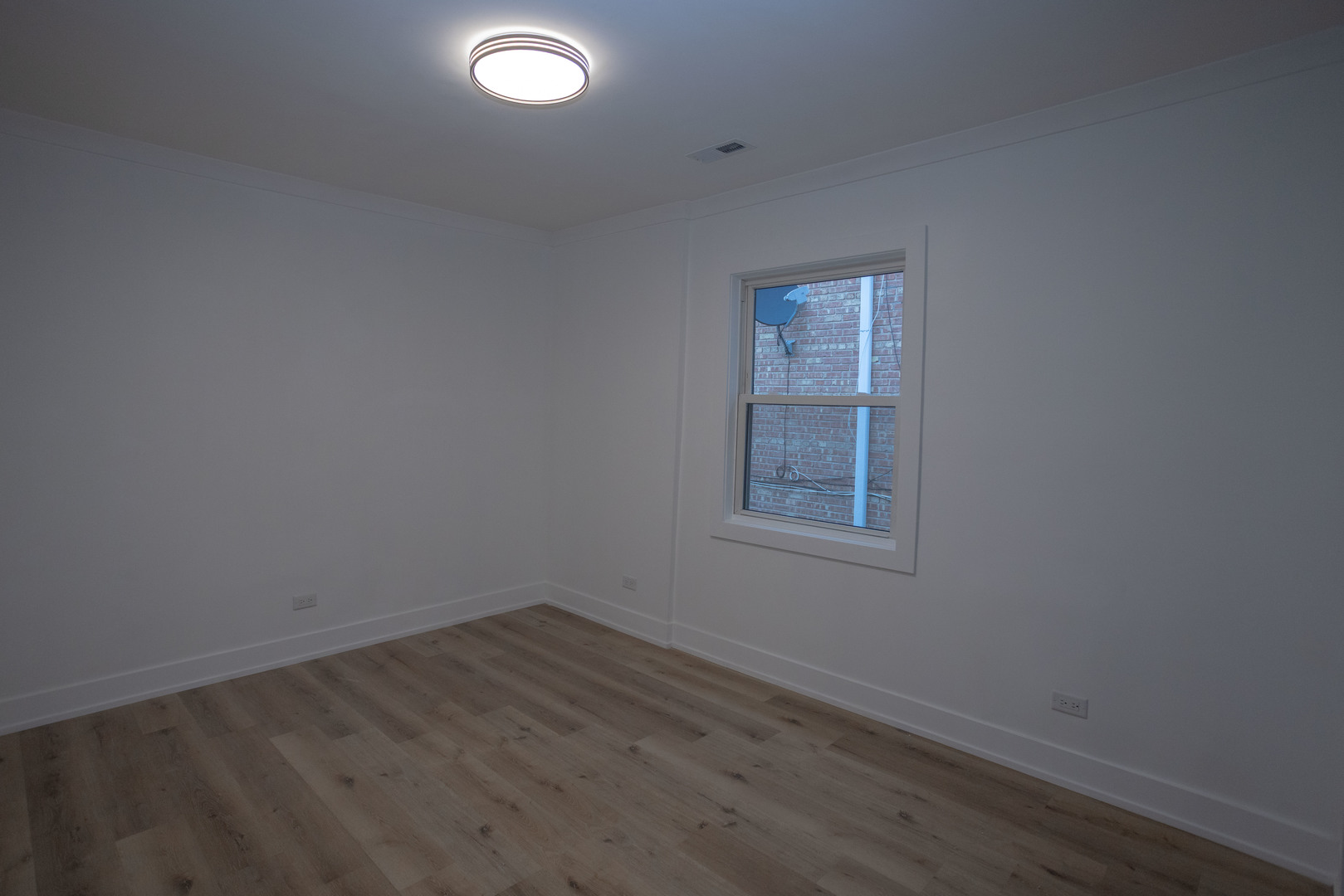 6614 W Belmont Avenue, Chicago, IL 60634