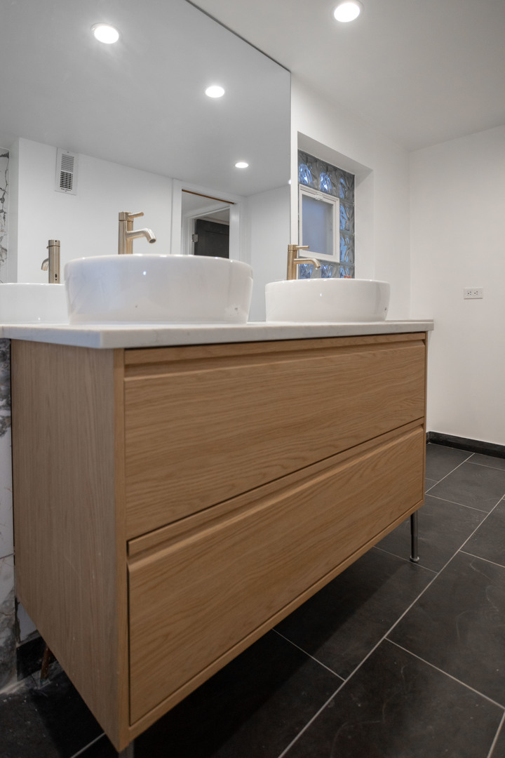 6614 W Belmont Avenue, Chicago, IL 60634