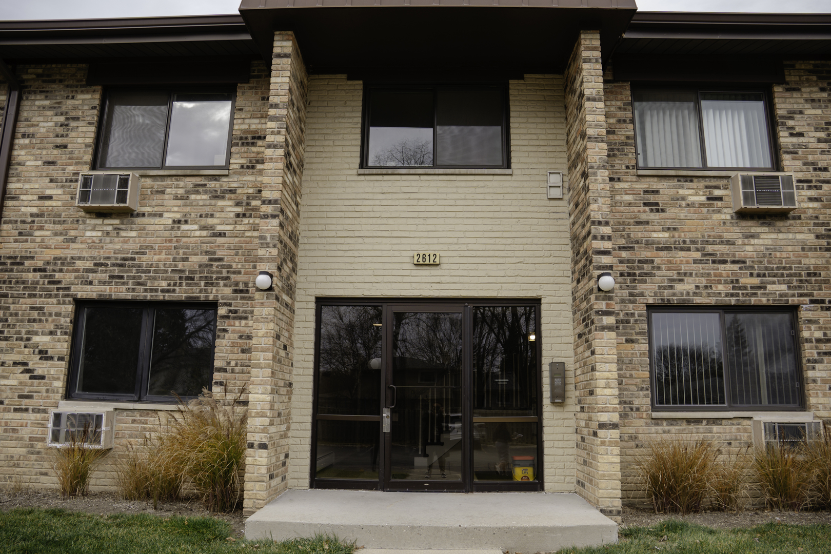 2612 N Windsor Drive #201, Arlington Heights, IL 60004