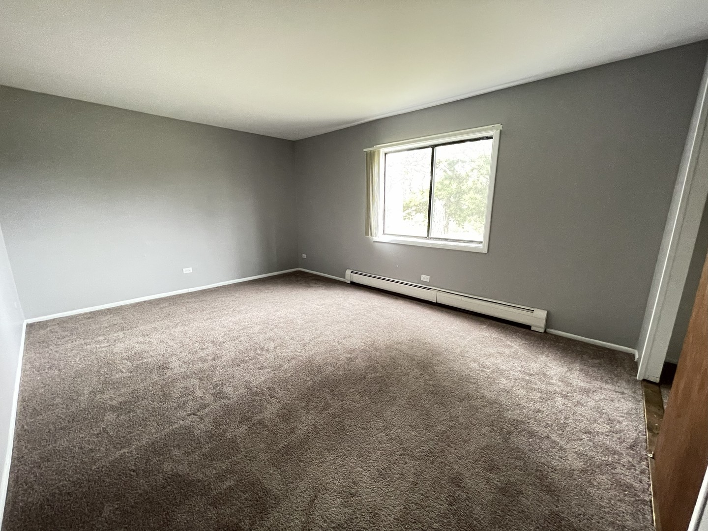 535 Brookside Drive #F, Westmont, IL 60559