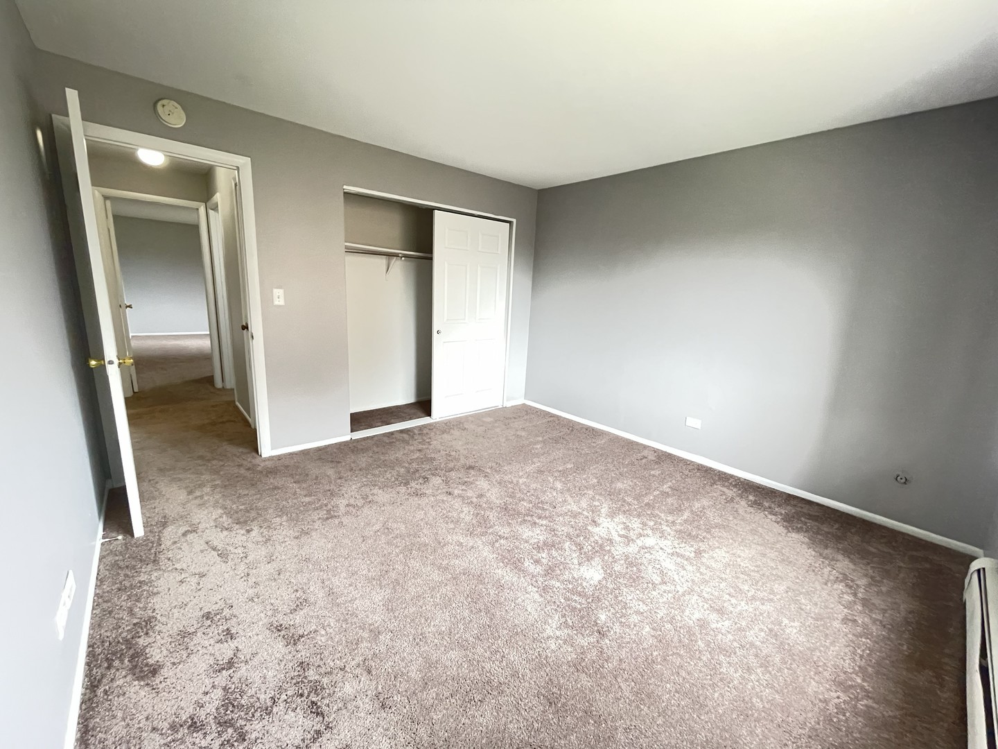 535 Brookside Drive #F, Westmont, IL 60559