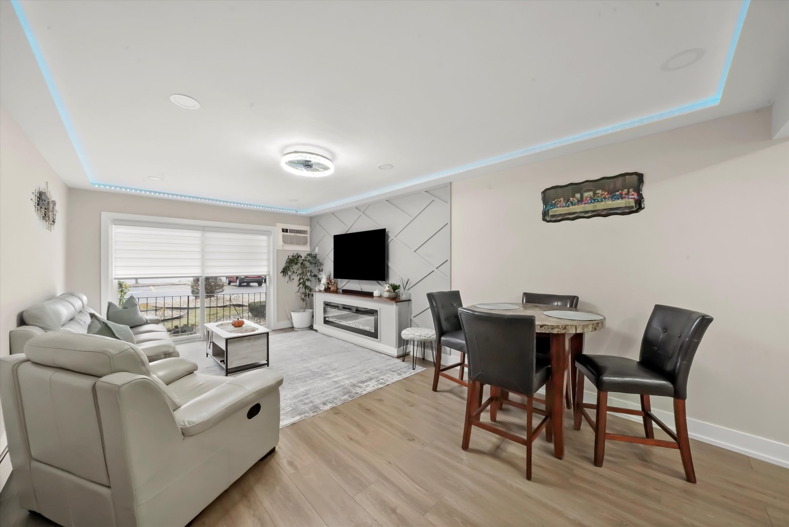 11245 S Harlem Avenue #A12, Worth, IL 60482