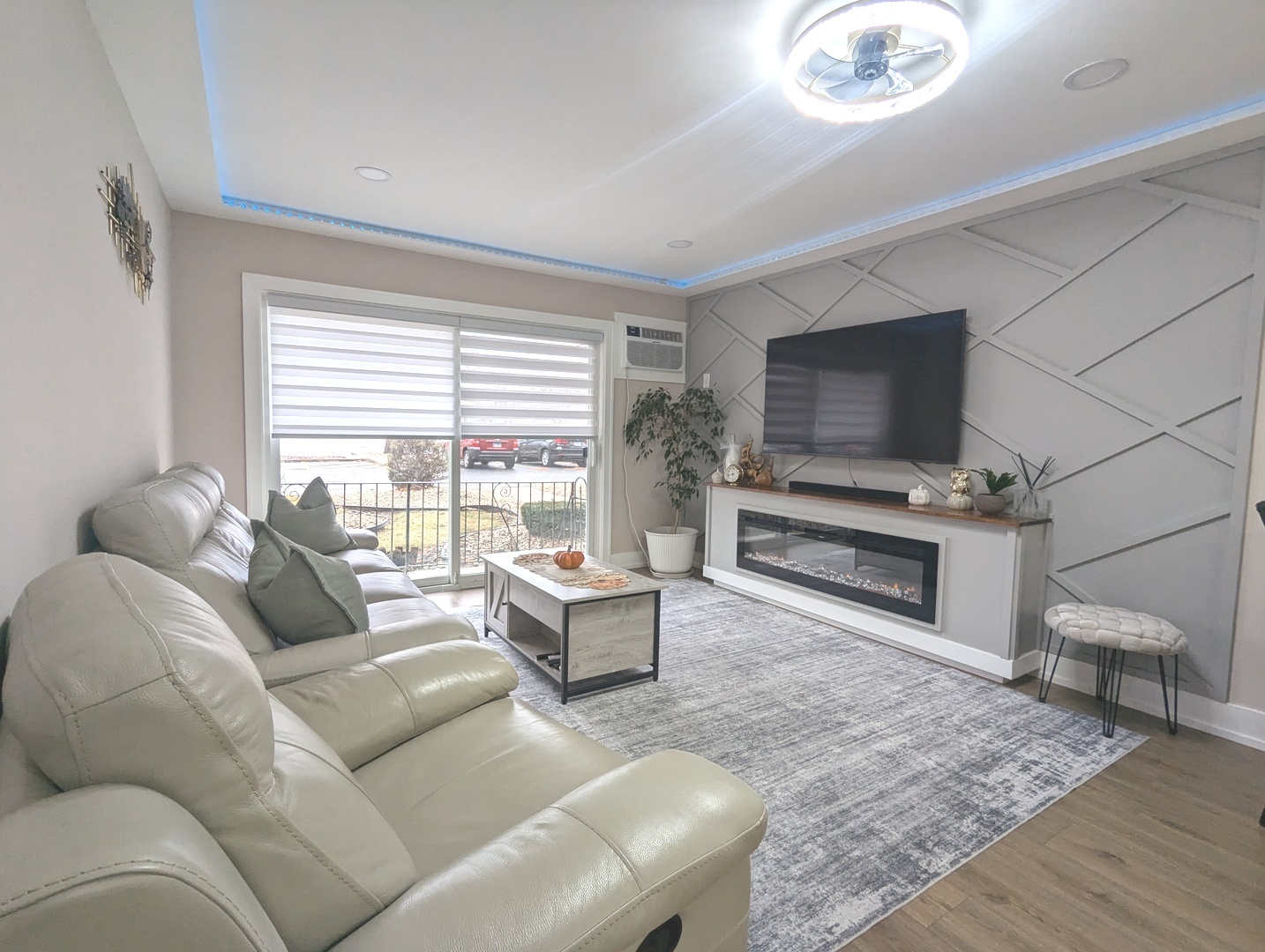 11245 S Harlem Avenue #A12, Worth, IL 60482