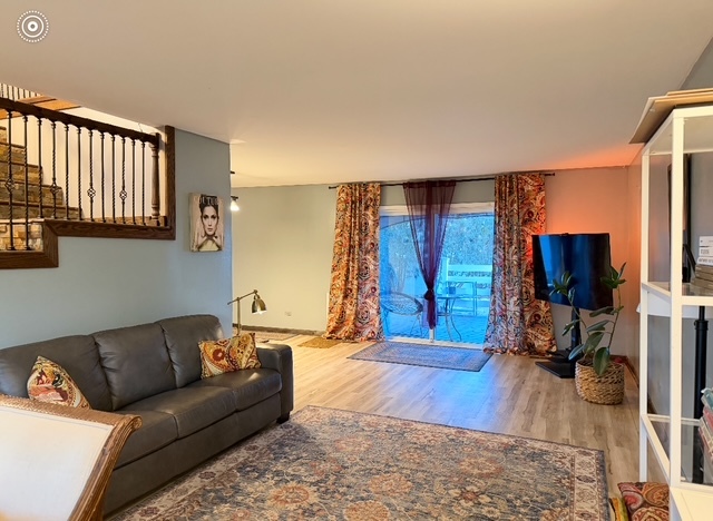 6725 Foxtree Avenue, Woodridge, IL 60517