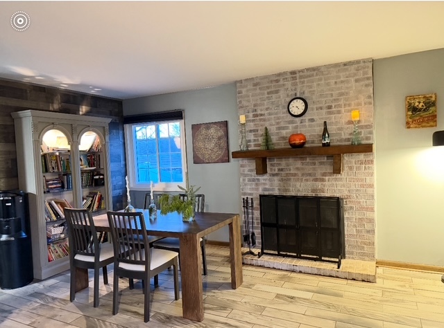 6725 Foxtree Avenue, Woodridge, IL 60517