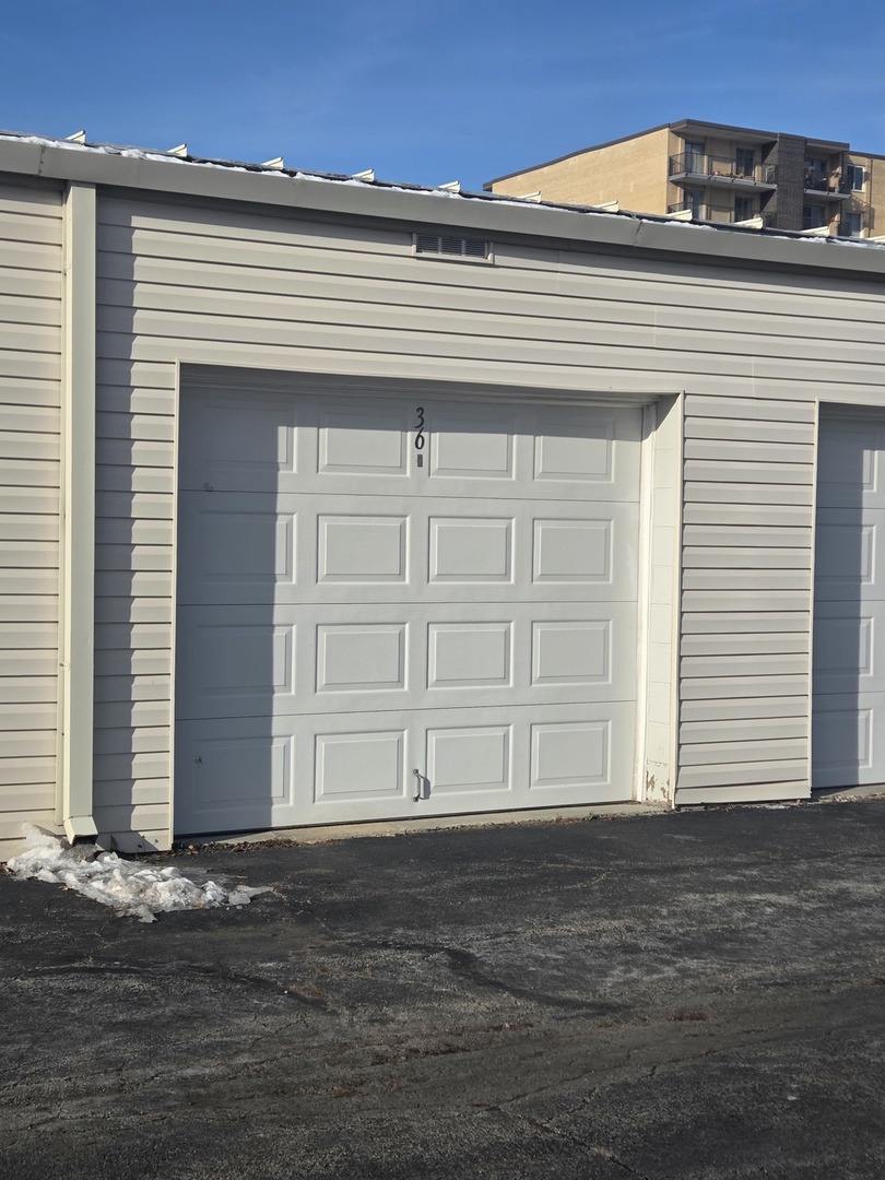 2900 Maple Avenue #22A, Downers Grove, IL 60515