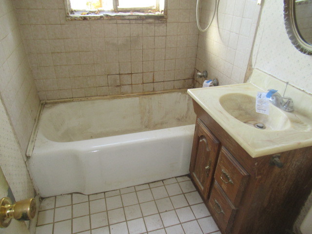 1052 Greenwood Avenue, Deerfield, IL 60015