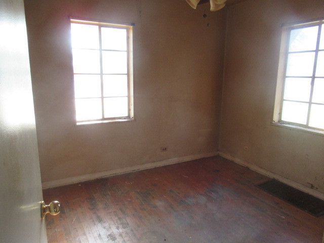 1052 Greenwood Avenue, Deerfield, IL 60015