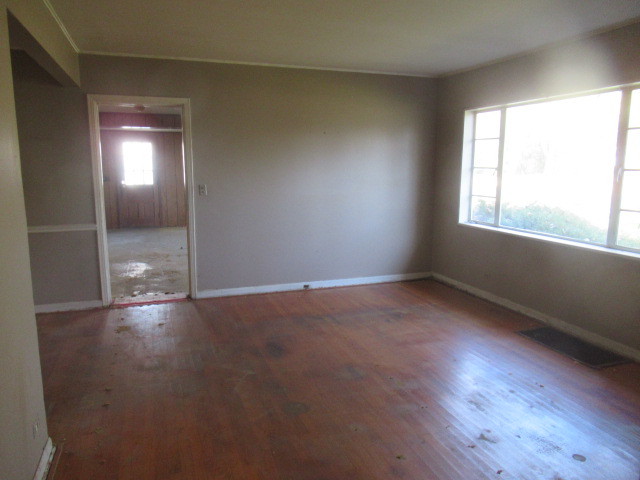 1052 Greenwood Avenue, Deerfield, IL 60015