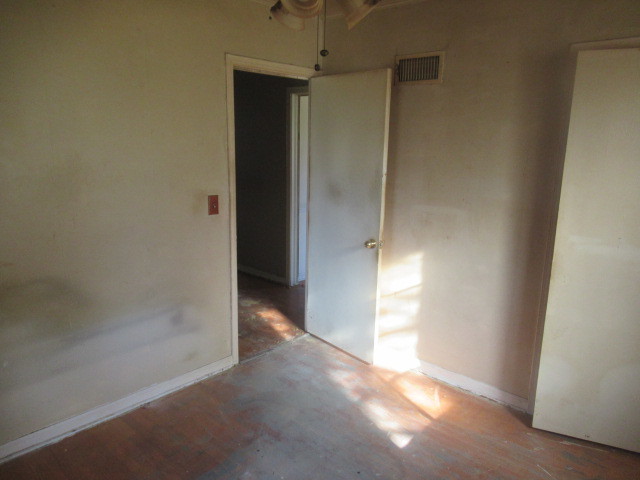 1052 Greenwood Avenue, Deerfield, IL 60015