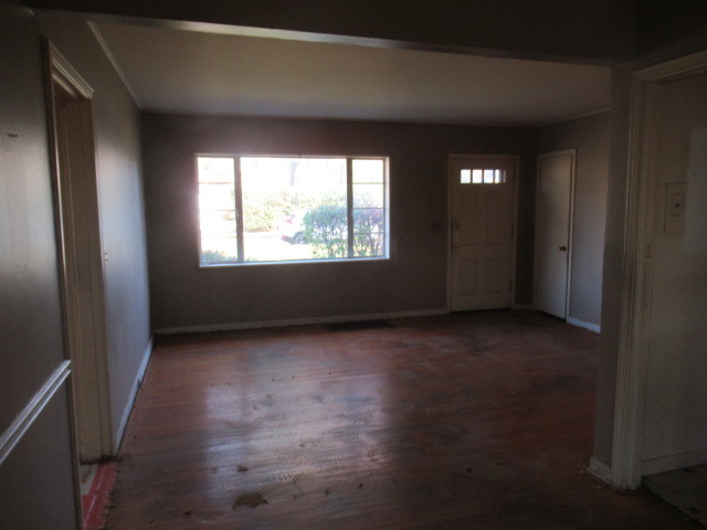 1052 Greenwood Avenue, Deerfield, IL 60015