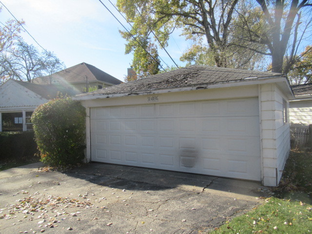 1052 Greenwood Avenue, Deerfield, IL 60015