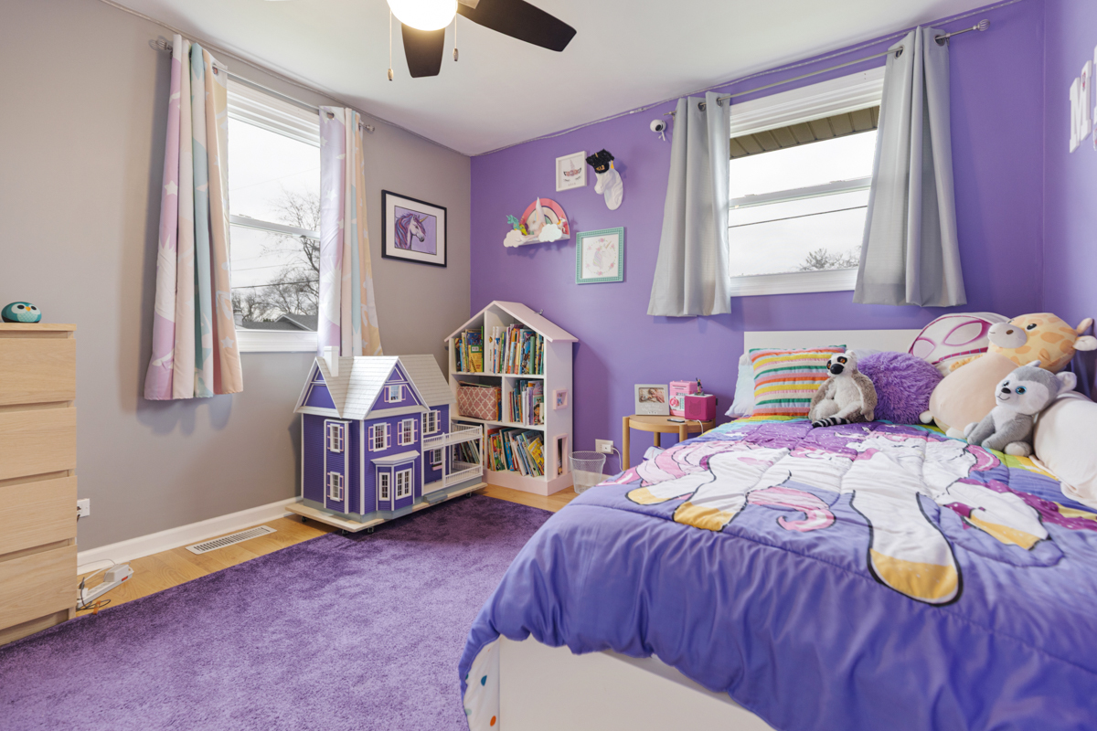 206 Yuma Lane, Carol Stream, IL 60188