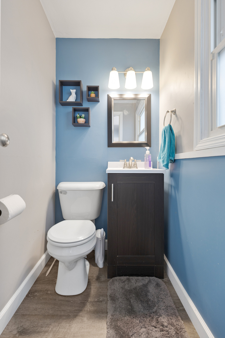 206 Yuma Lane, Carol Stream, IL 60188