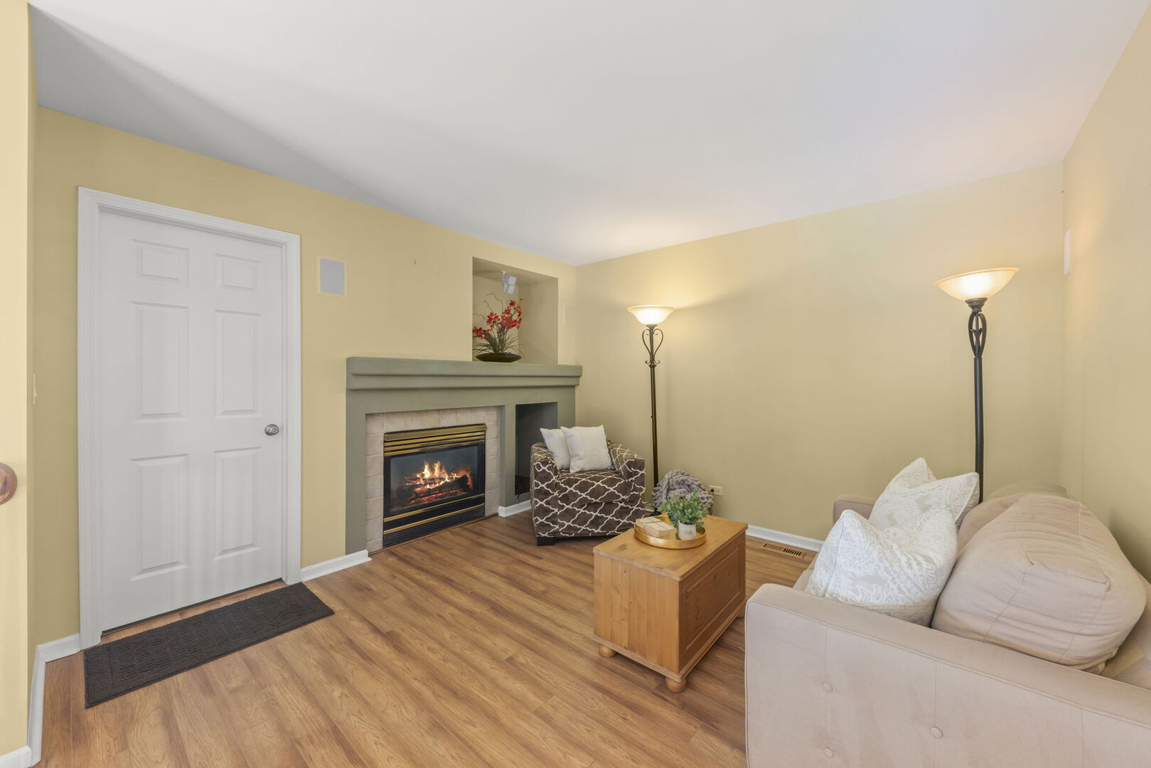 31506 Kline Circle, Warrenville, IL 60555