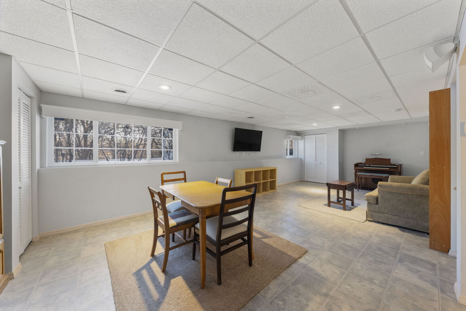 31506 Kline Circle, Warrenville, IL 60555