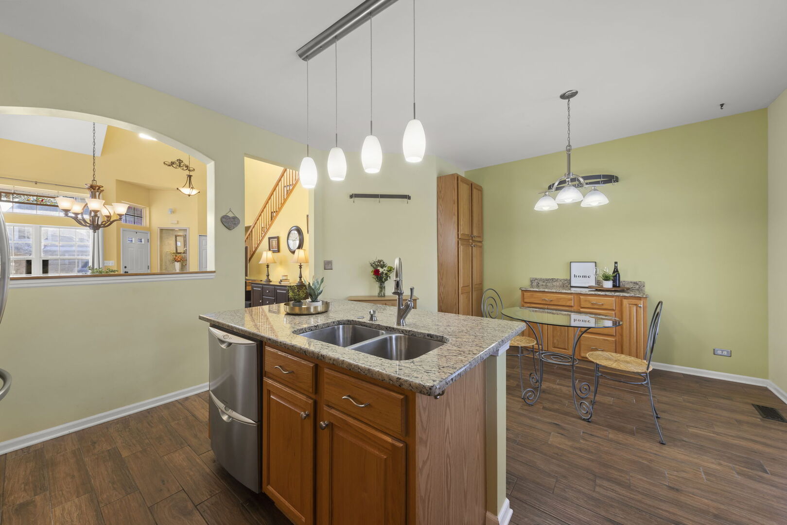 31506 Kline Circle, Warrenville, IL 60555