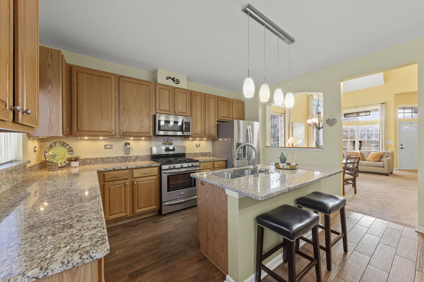 31506 Kline Circle, Warrenville, IL 60555