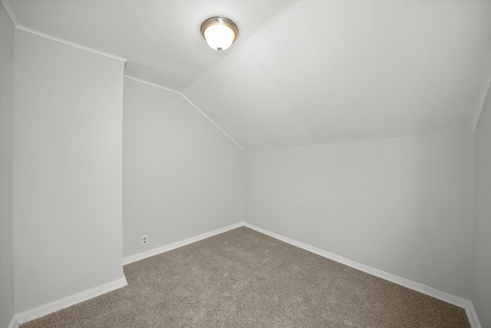 281 Gifford Place, Elgin, IL 60120