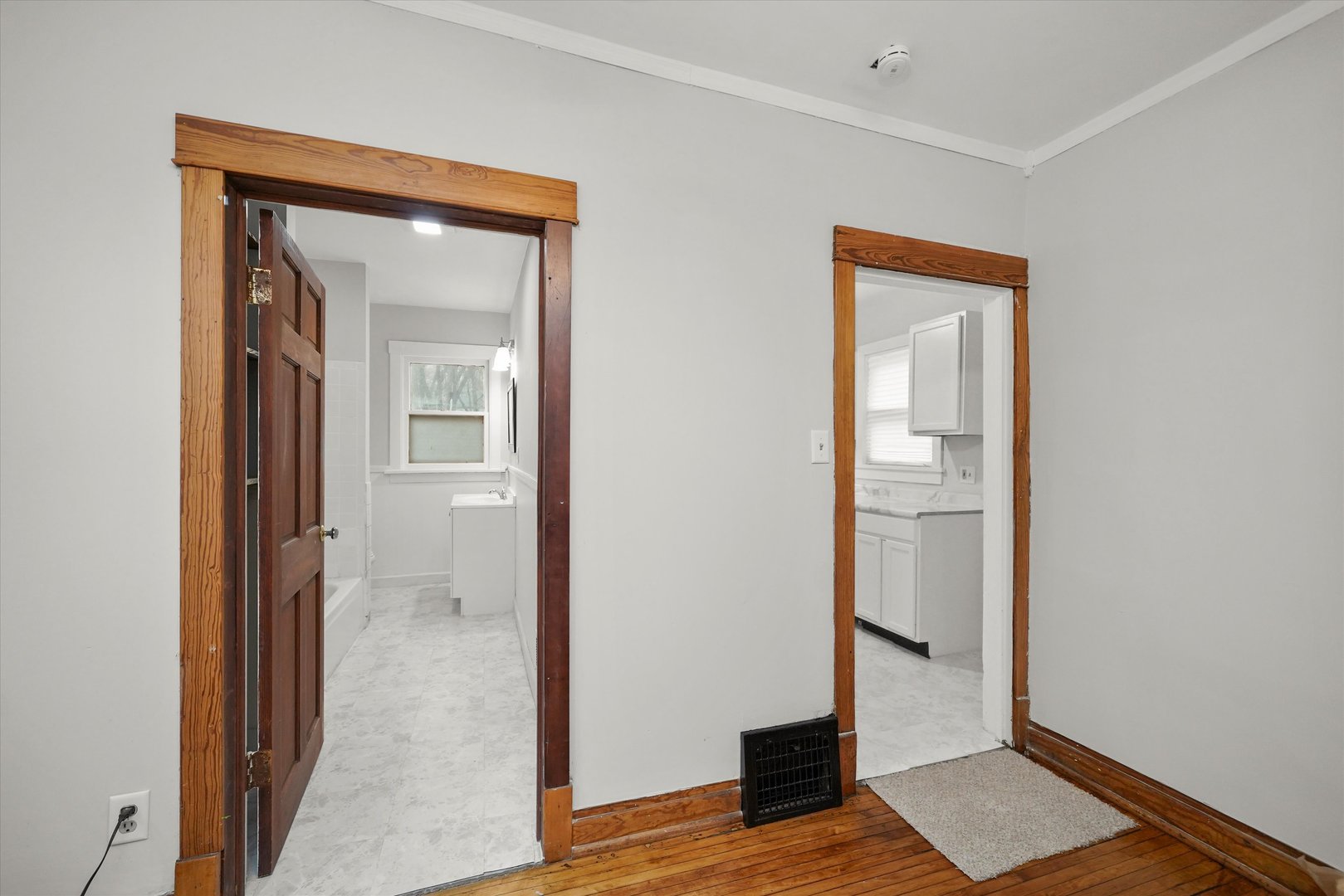 281 Gifford Place, Elgin, IL 60120