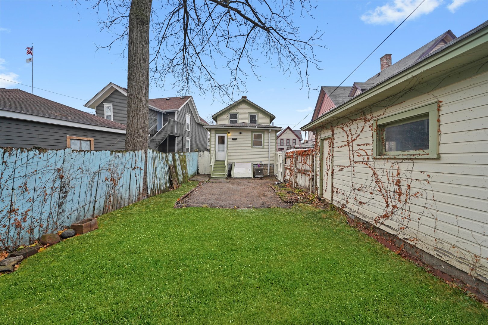 281 Gifford Place, Elgin, IL 60120