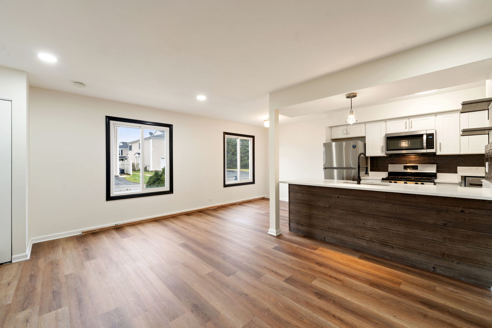 1481 Quaker Lane #117B, Prospect Heights, IL 60070