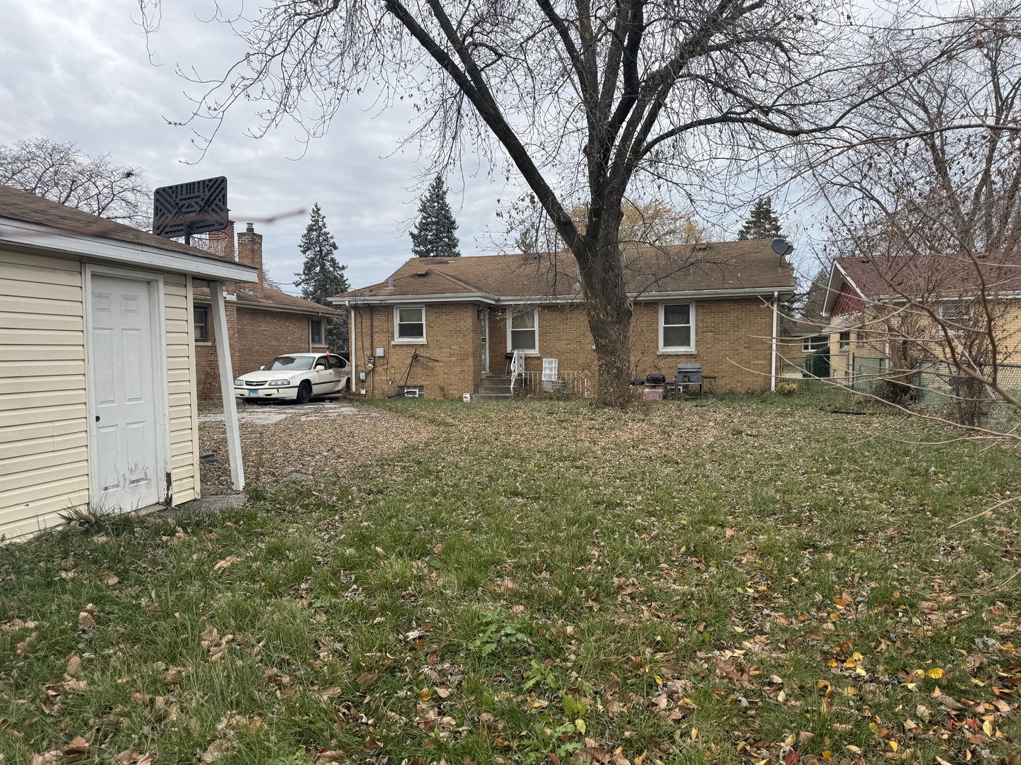 965 E 163rd Street, South Holland, IL 60473