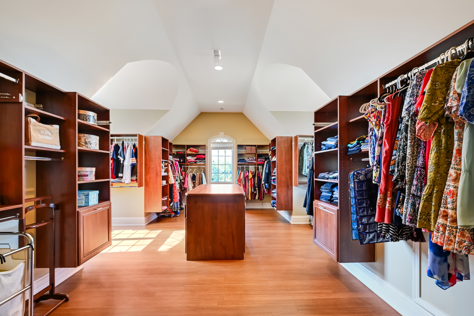 1137 N ITASCA Road, Addison, IL 60101