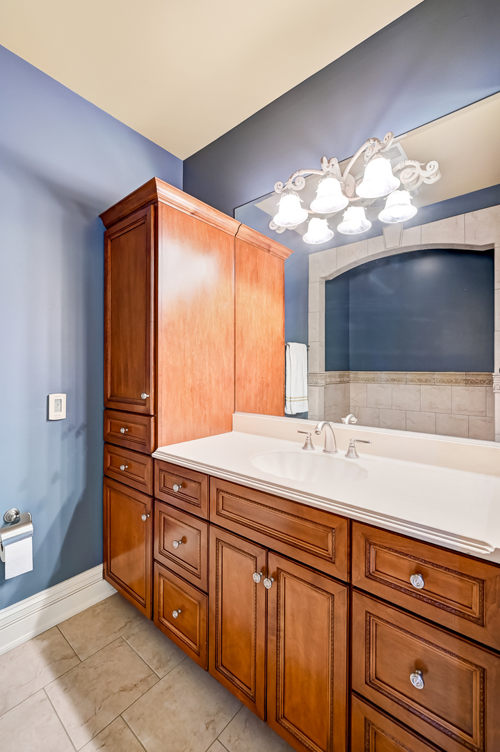 1137 N ITASCA Road, Addison, IL 60101