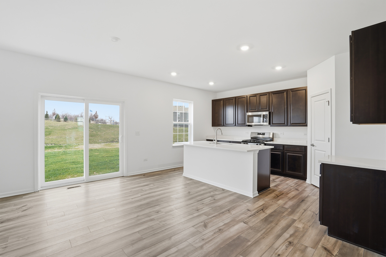 357 Danforth Drive, Oswego, IL 60543