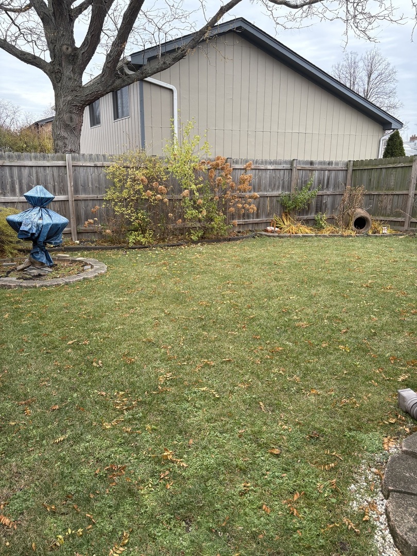 109 Paramount Drive, Wood Dale, IL 60191