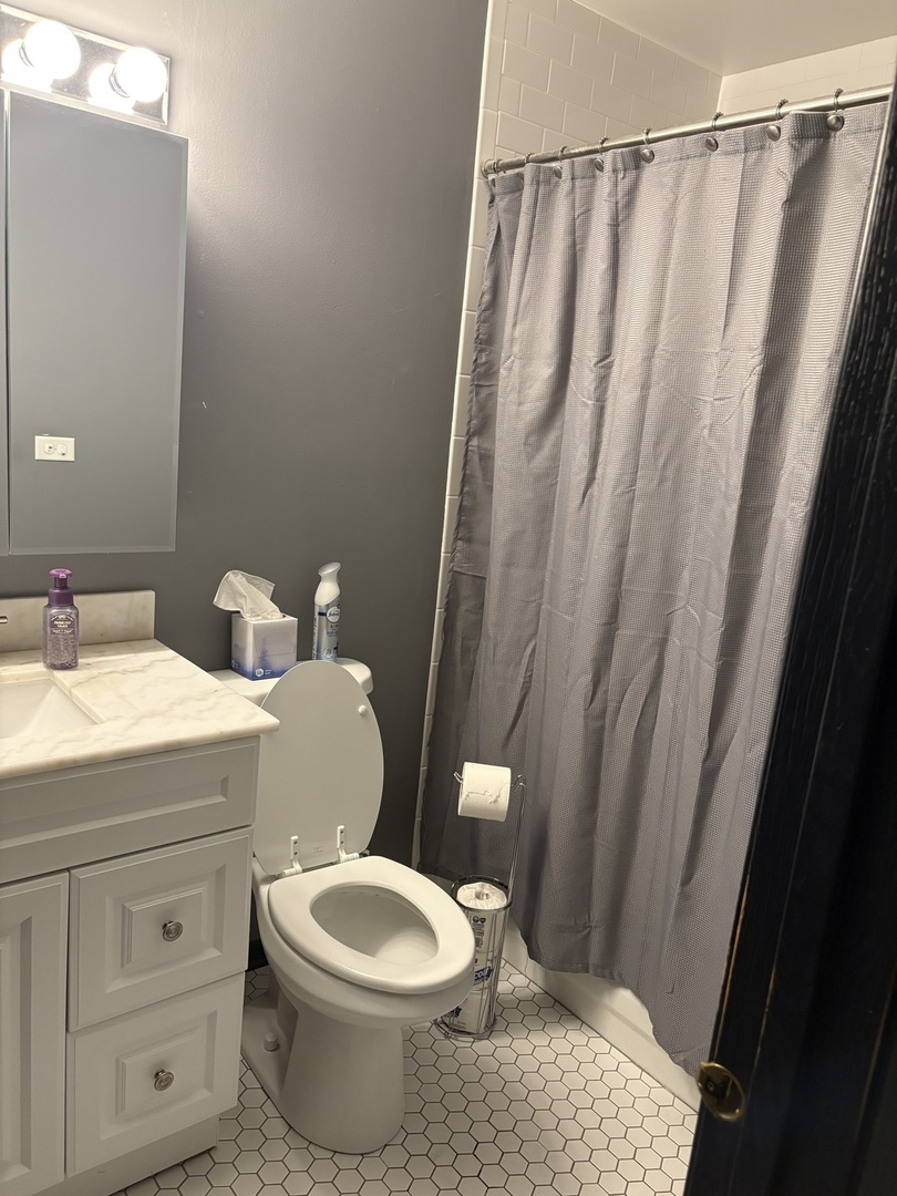 109 Paramount Drive, Wood Dale, IL 60191