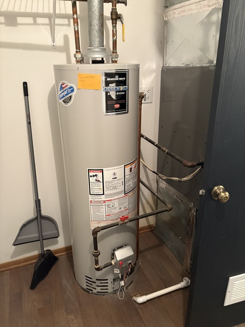 109 Paramount Drive, Wood Dale, IL 60191