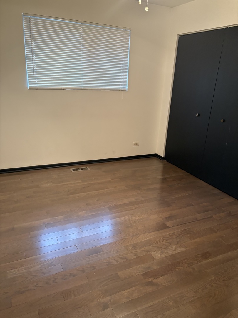 109 Paramount Drive, Wood Dale, IL 60191