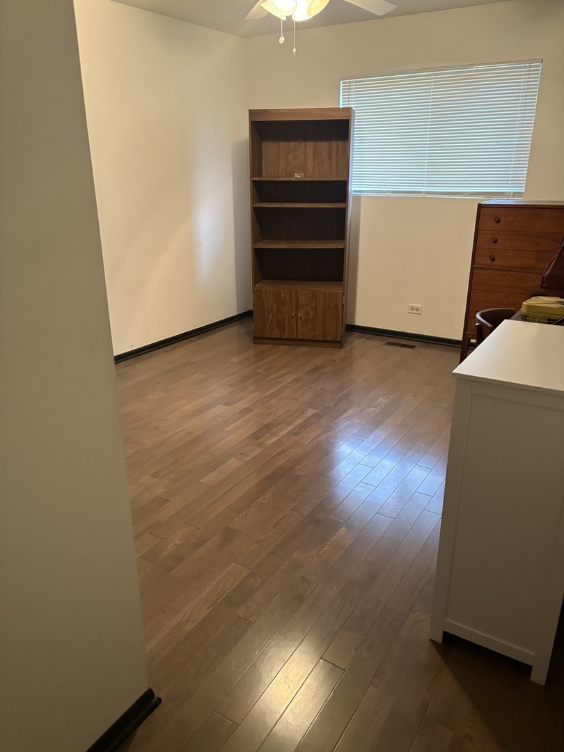 109 Paramount Drive, Wood Dale, IL 60191