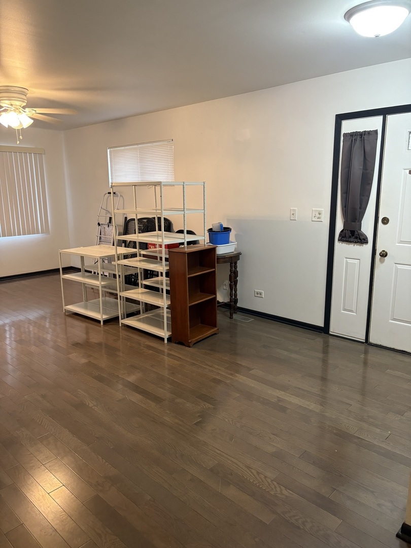 109 Paramount Drive, Wood Dale, IL 60191