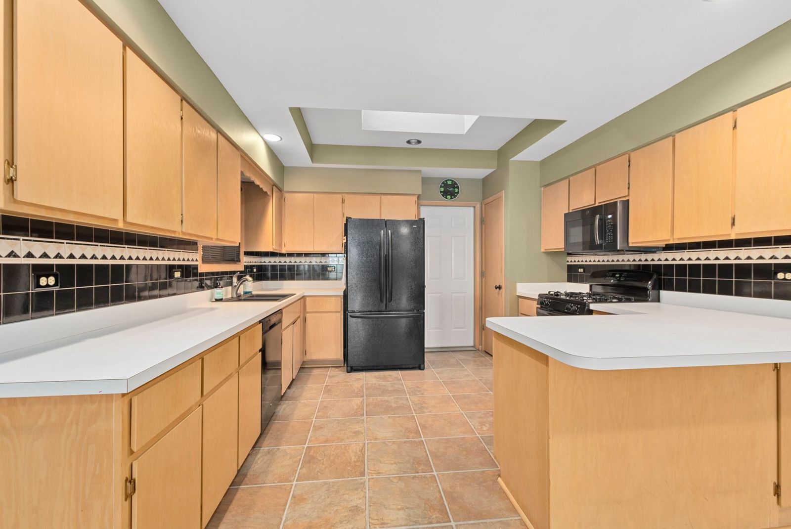 7642 W 158th Court, Orland Park, IL 60462