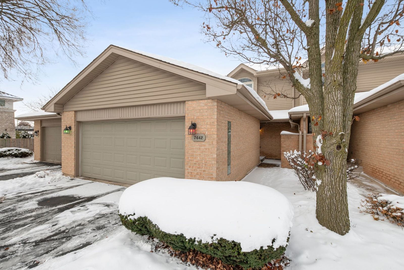 7642 W 158th Court, Orland Park, IL 60462
