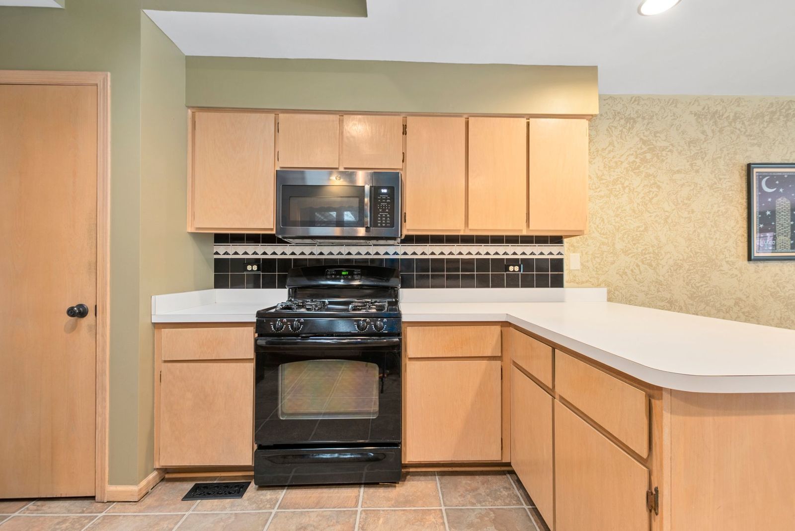 7642 W 158th Court, Orland Park, IL 60462