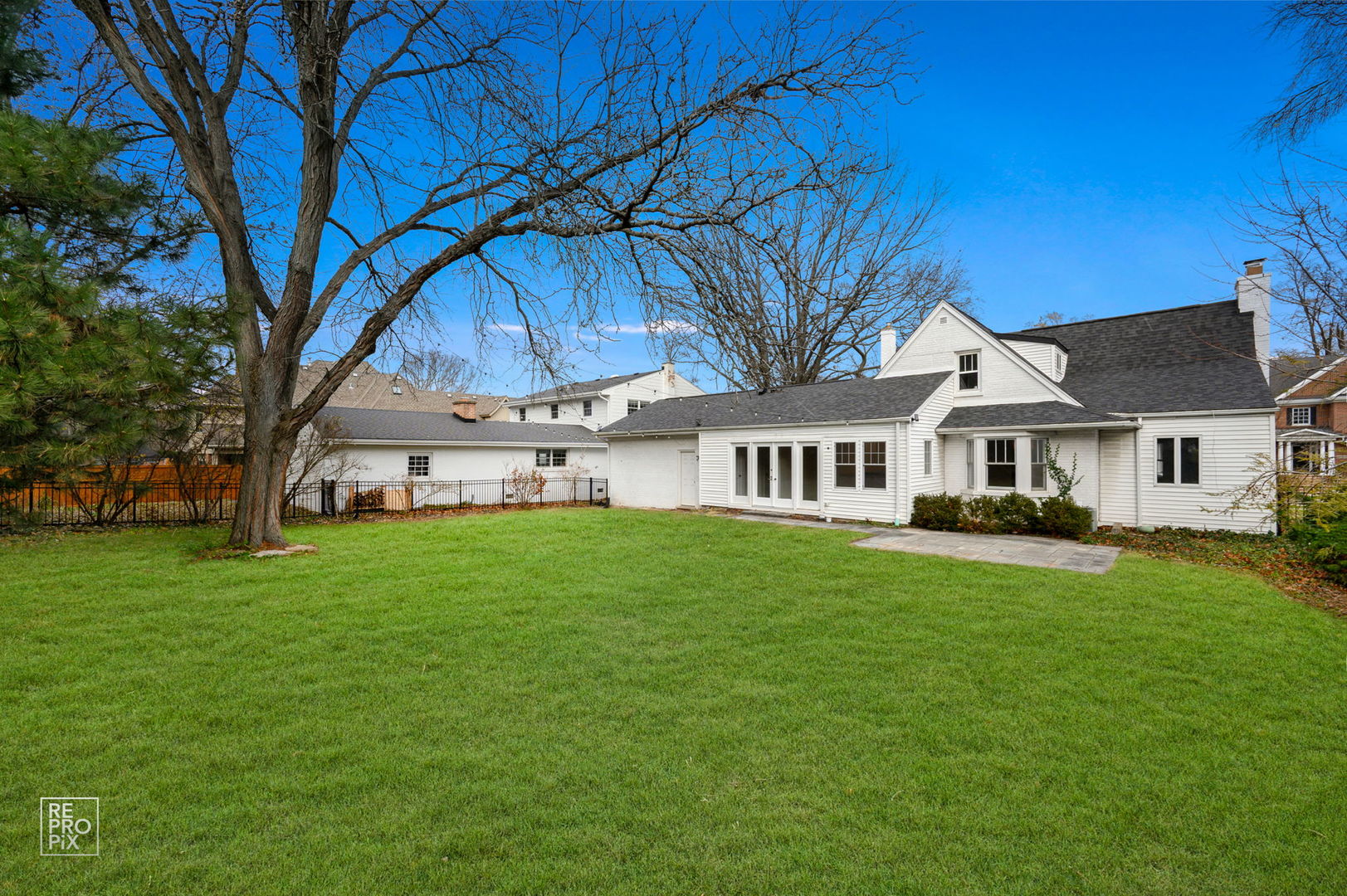 238 Grant Avenue, Clarendon Hills, IL 60514