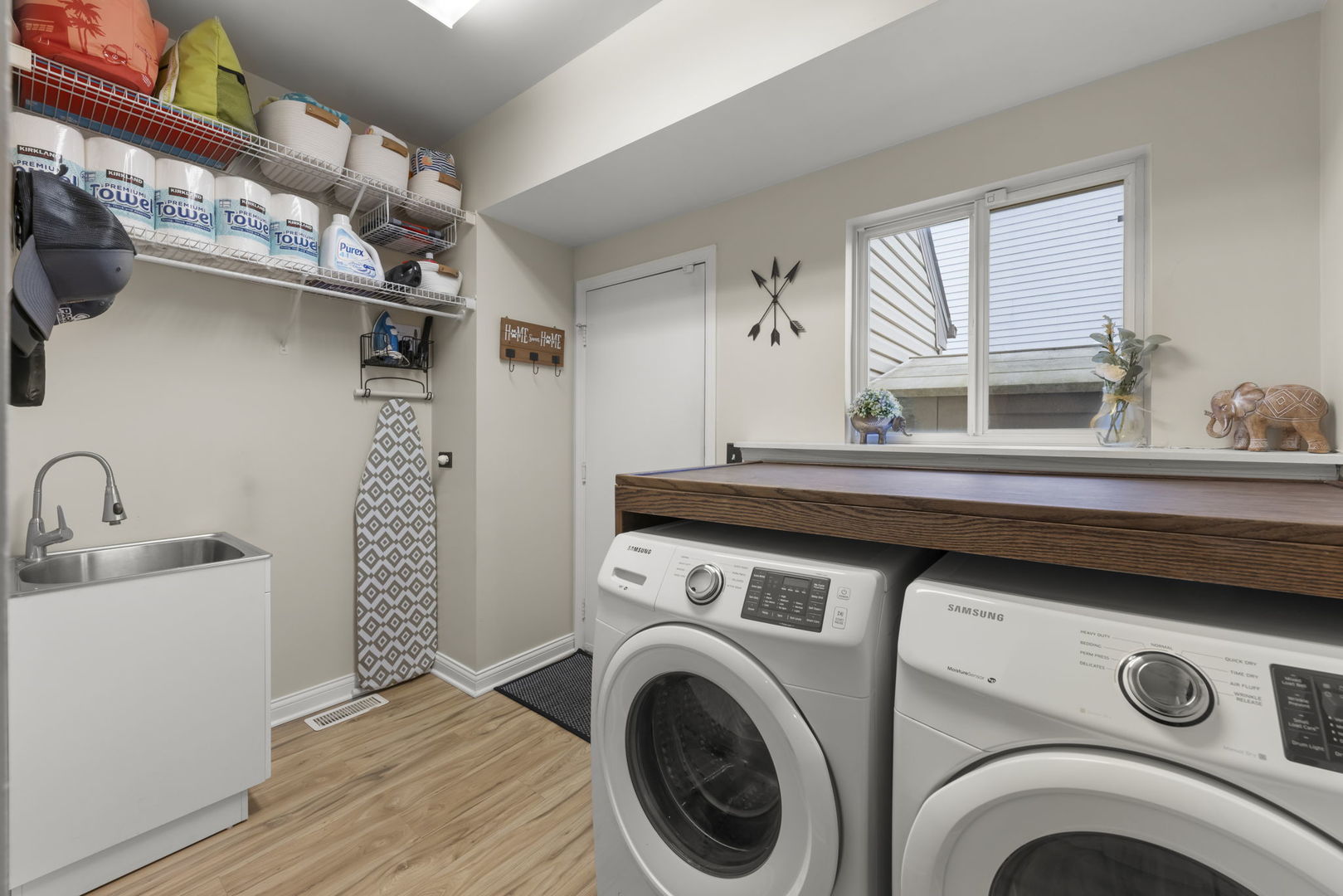 241 Cummings Drive, Bartlett, IL 60103