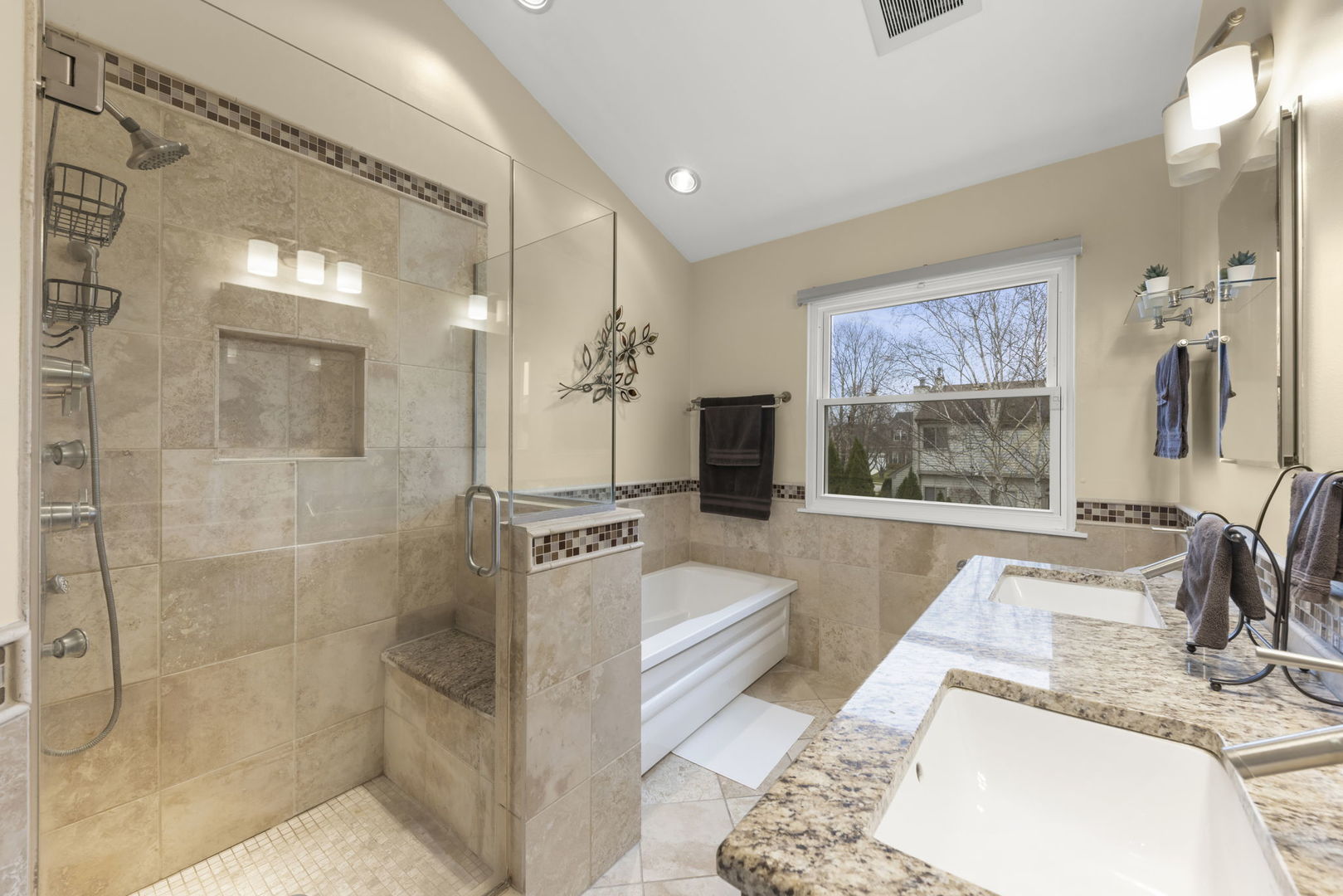 241 Cummings Drive, Bartlett, IL 60103