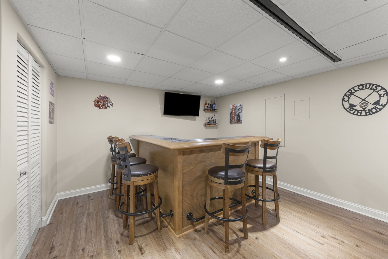 241 Cummings Drive, Bartlett, IL 60103