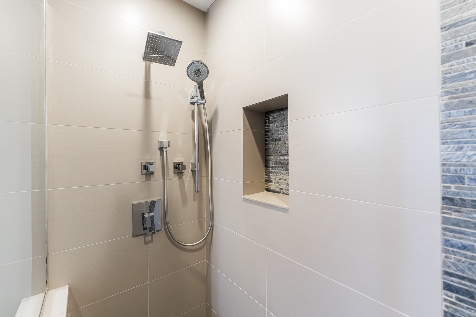 1000 W ADAMS Street #703, Chicago, IL 60607